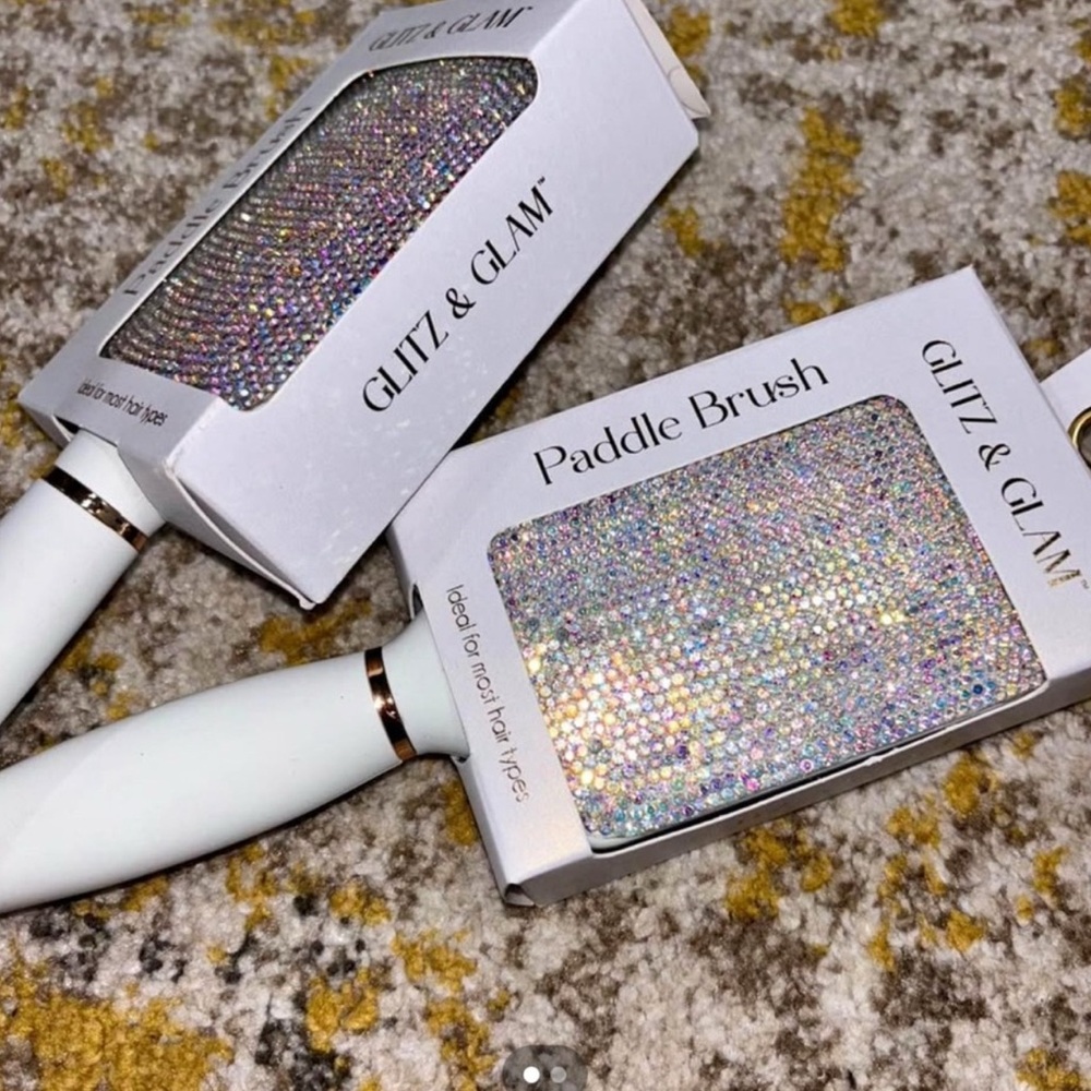 Glitz & Glam Paddle Brush - Sparkling Silver